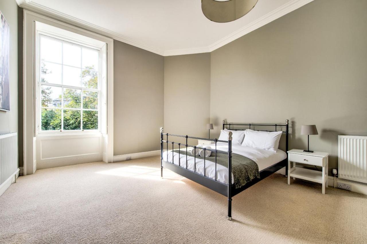 Joivy Bright & Spacious Apt In Stockbridge 에든버러 외부 사진