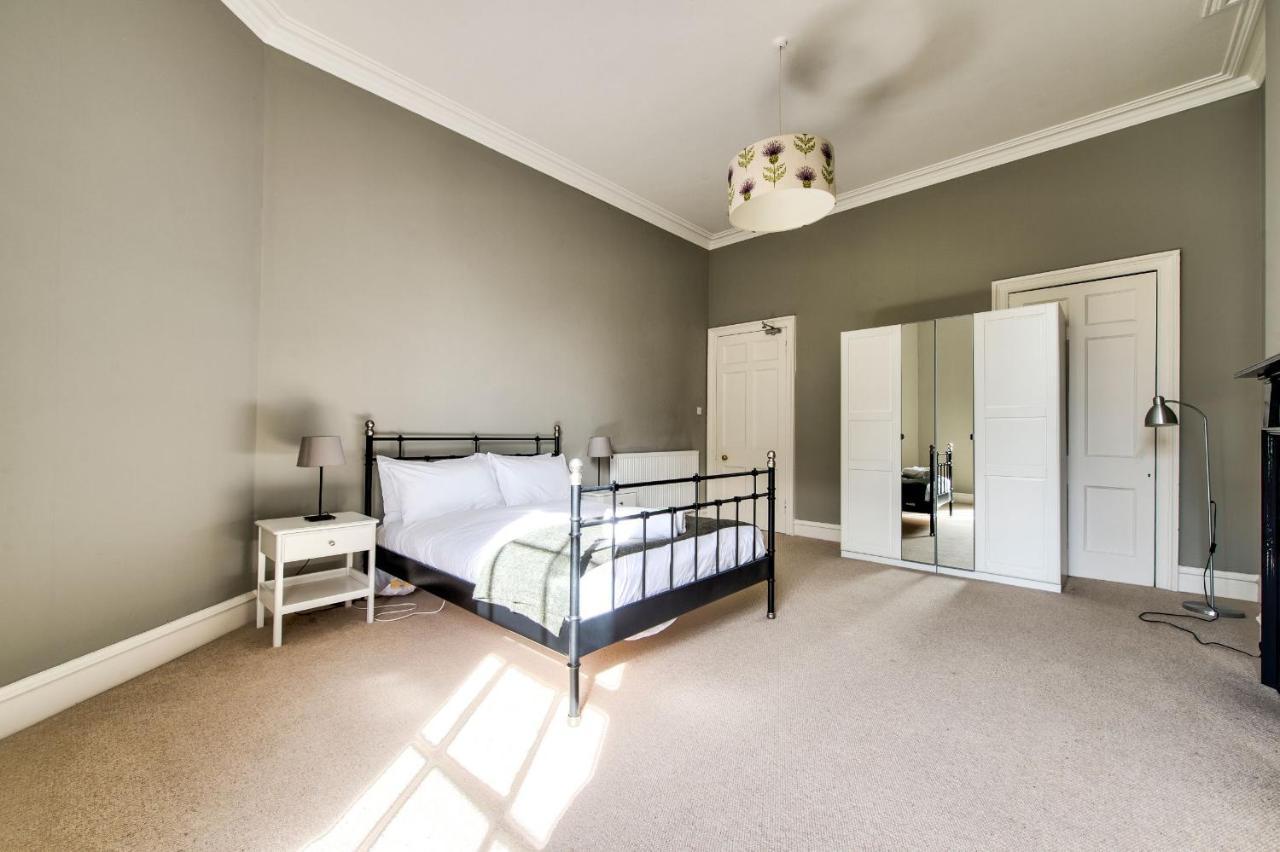 Joivy Bright & Spacious Apt In Stockbridge 에든버러 외부 사진