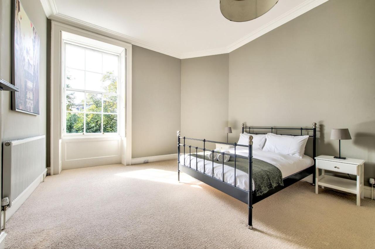 Joivy Bright & Spacious Apt In Stockbridge 에든버러 외부 사진